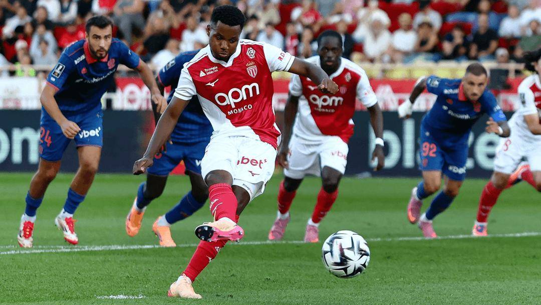 巴萨捡到宝！法蒂在法甲涅槃重生，英超球队排队求购！